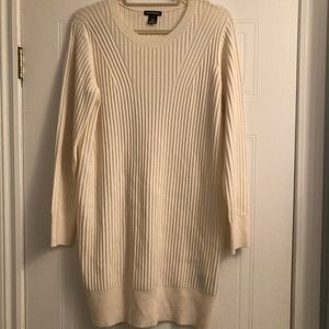 Beautiful club Monaco sweater dress size large